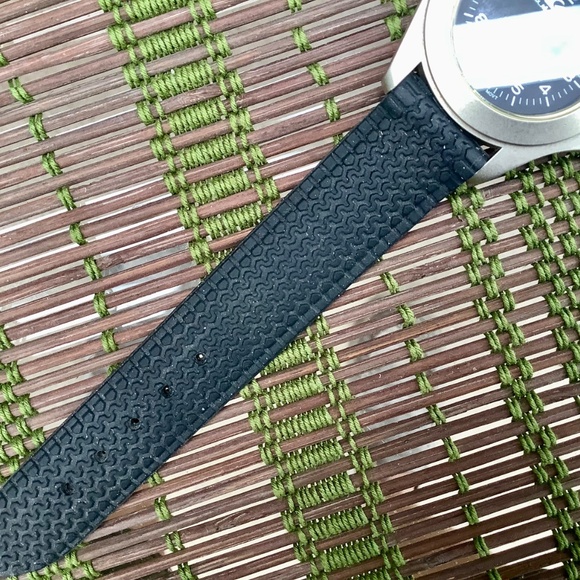 Vintage Quiksilver Quartz watch (QS1400) - Picture 4 of 10